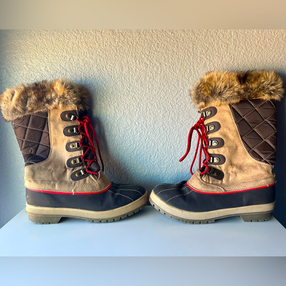 Snow boots